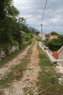 C35733 12-06-2016 Staro selo Duće.jpg